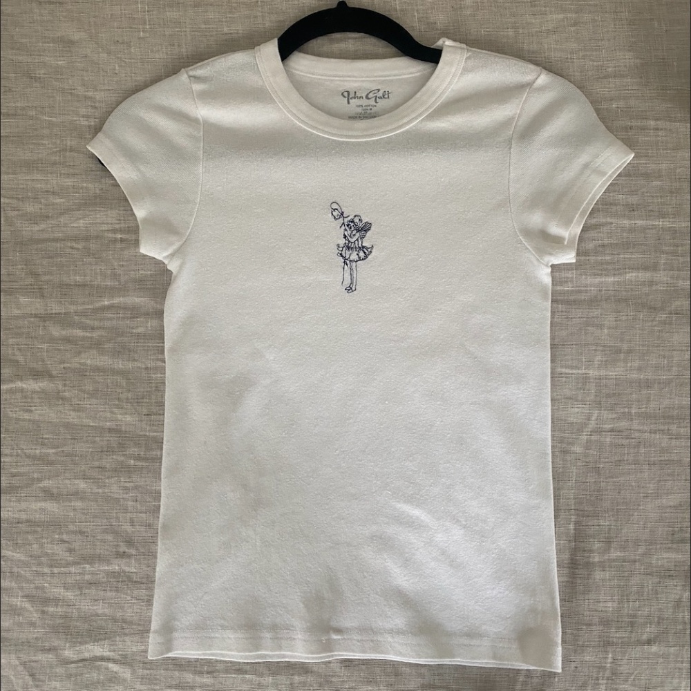Brandy Melville baby tee